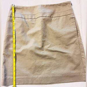 LOFT Khaki Size 2P Petite Skirt Side Zip Pockets